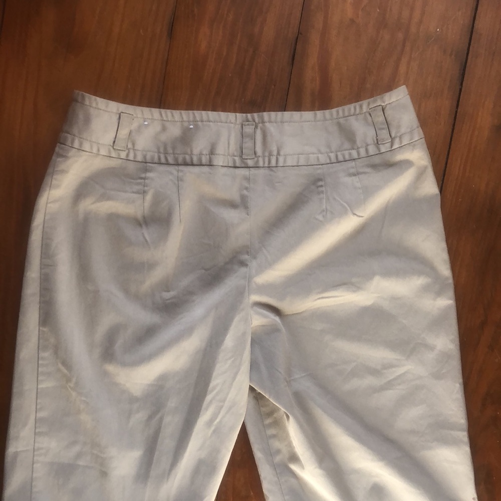 Tan dressy Capri Pants size 2 Ann Taylor Loft - Picture 3 of 3